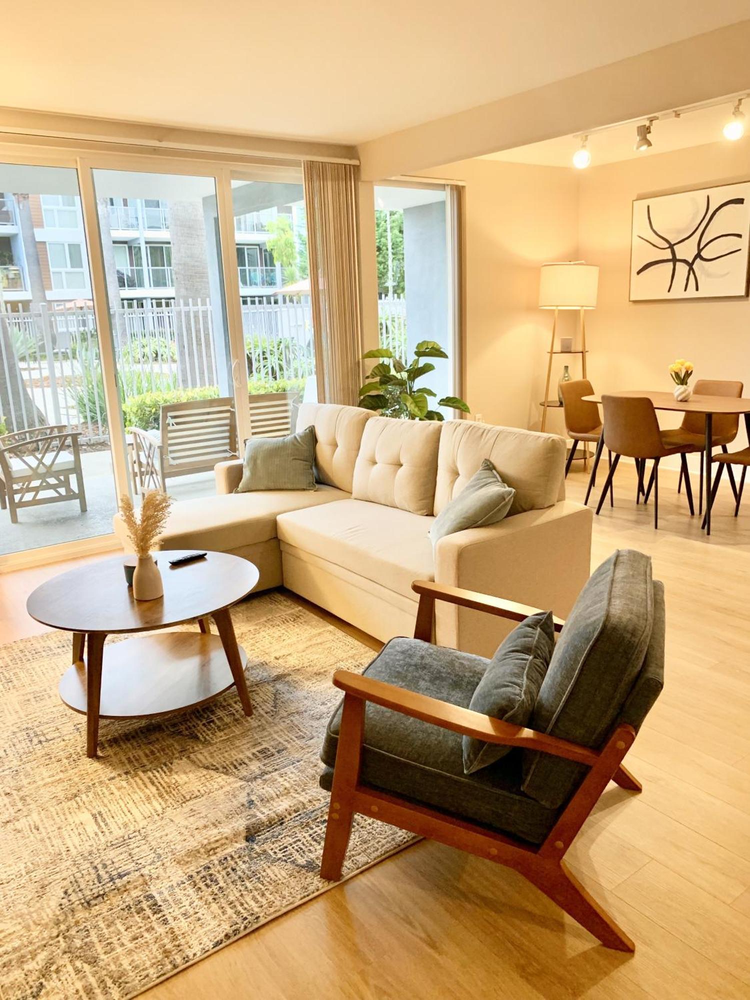 Cozy Oceanfront Pool View In Marina Del Rey Apartment *