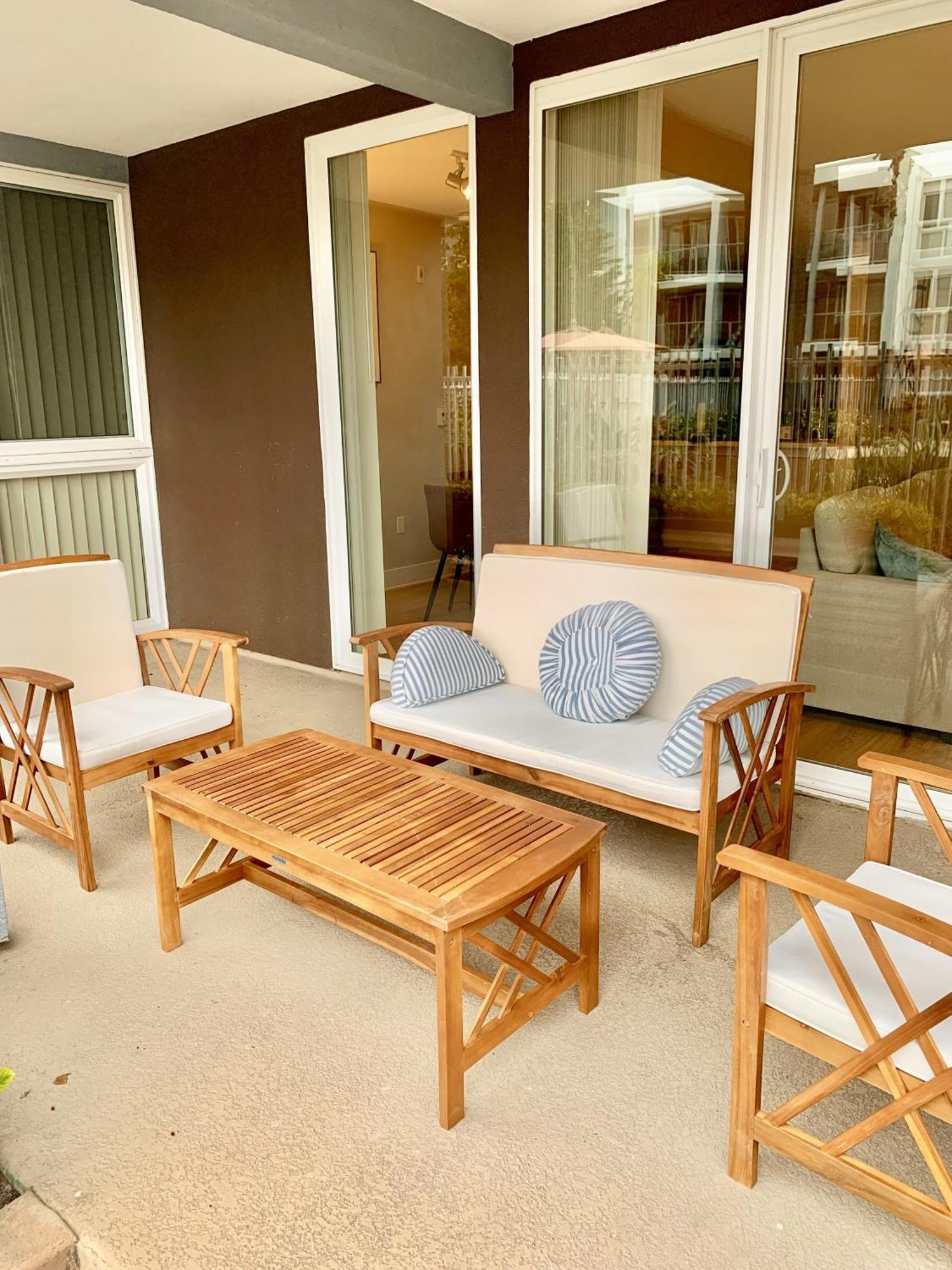 Cozy Oceanfront Pool View In Marina Del Rey Los Angeles